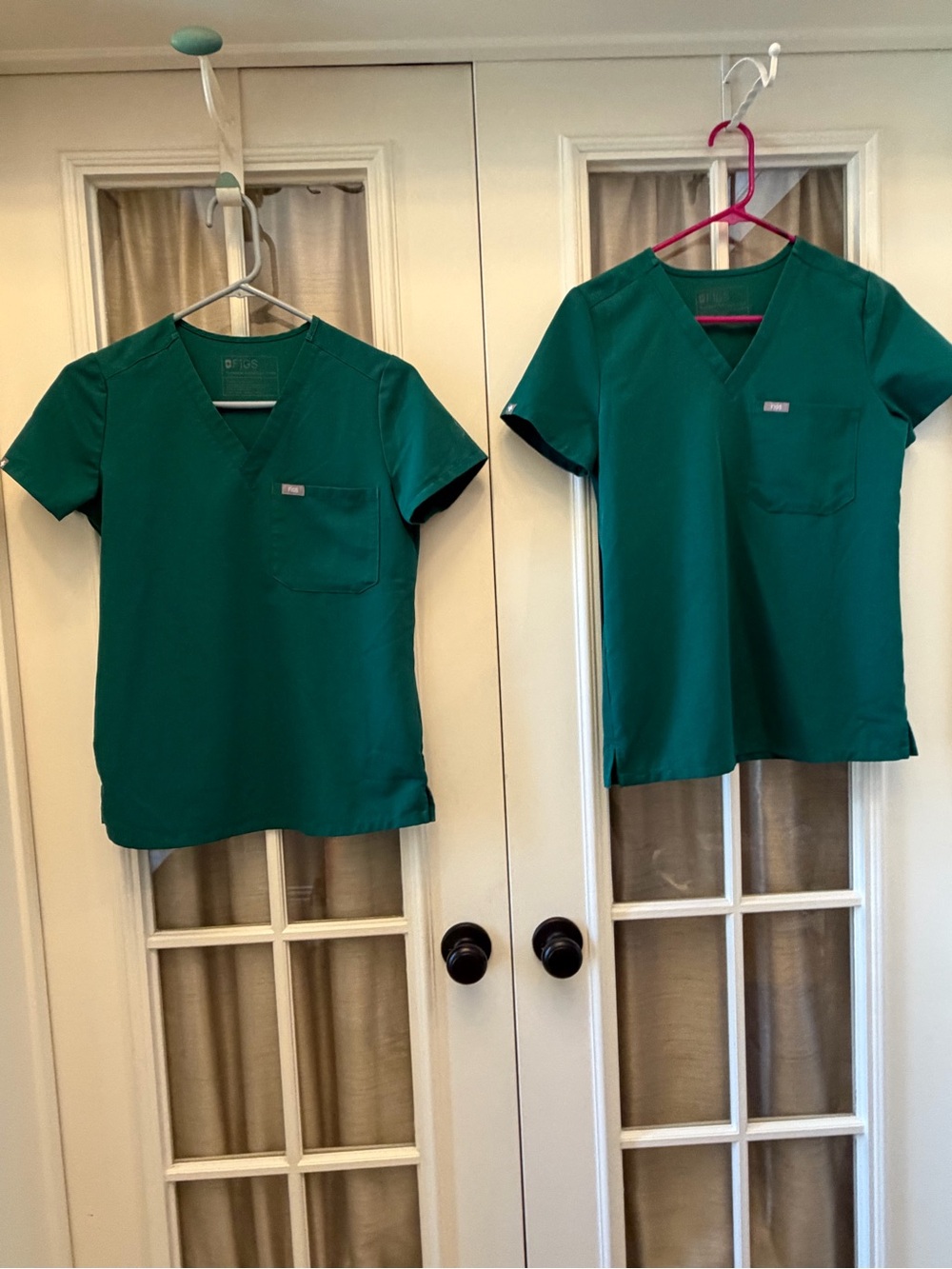 2 XXS Hunter Green Women’s Figs Scrub Tops EUC